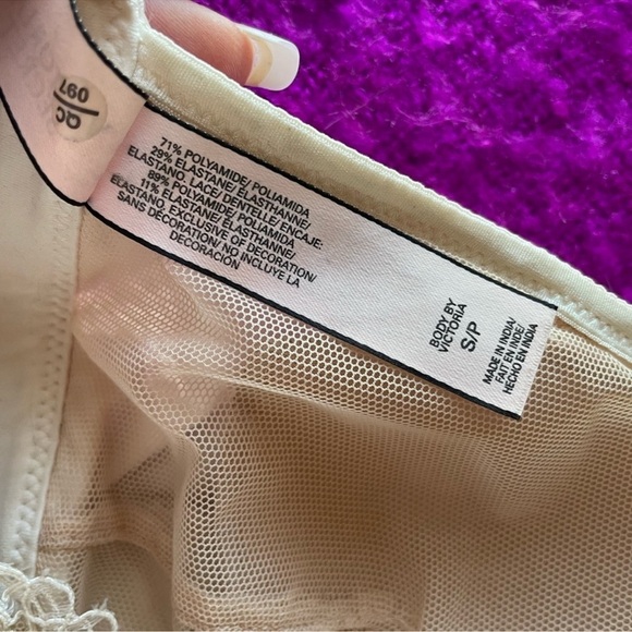 Victoria’s Secret Body by Victoria Cream Lace Bra Bralette Size Small - Picture 4 of 10